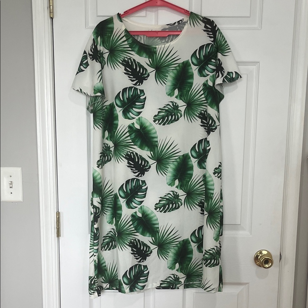 Tropical Print Short-Sleeve Dress